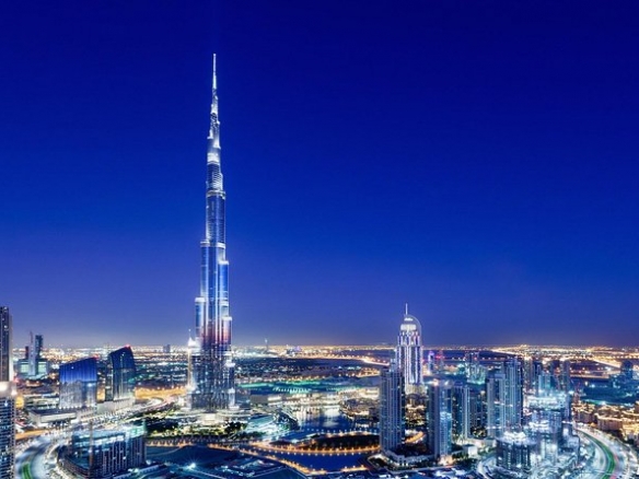 迪拜市中心的哈利法塔顶层公寓