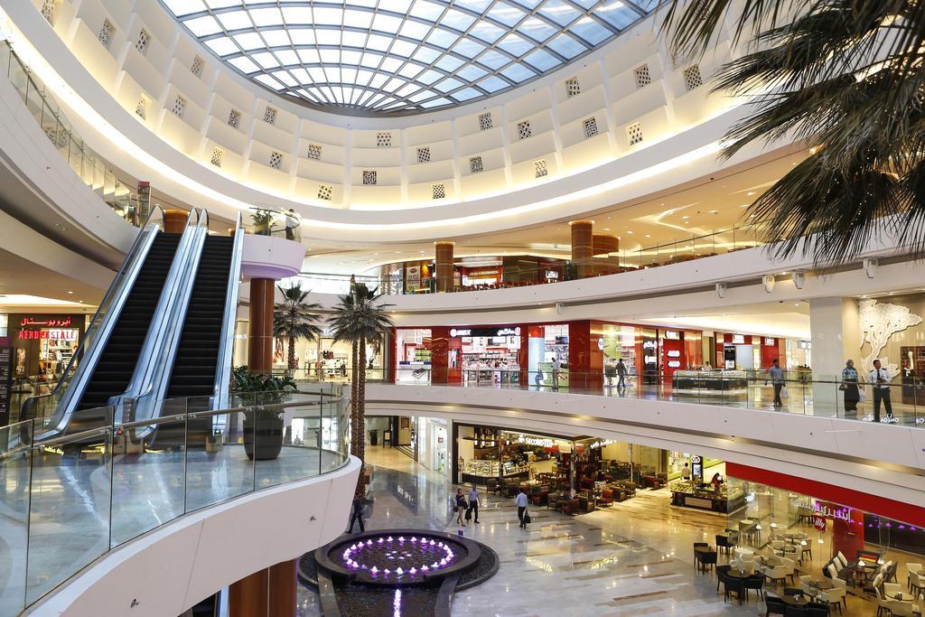 مرکز خرید الغریر، اولین مرکز خرید بزرگ دبی