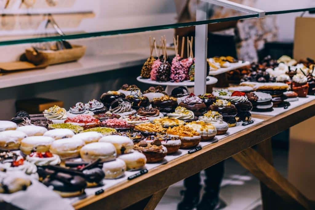 Die besten Orte, um indische Süßigkeiten in Dubai zu kaufen