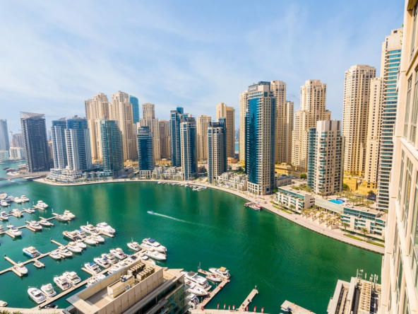 Der Opalturm in Dubai Marina, Dubai